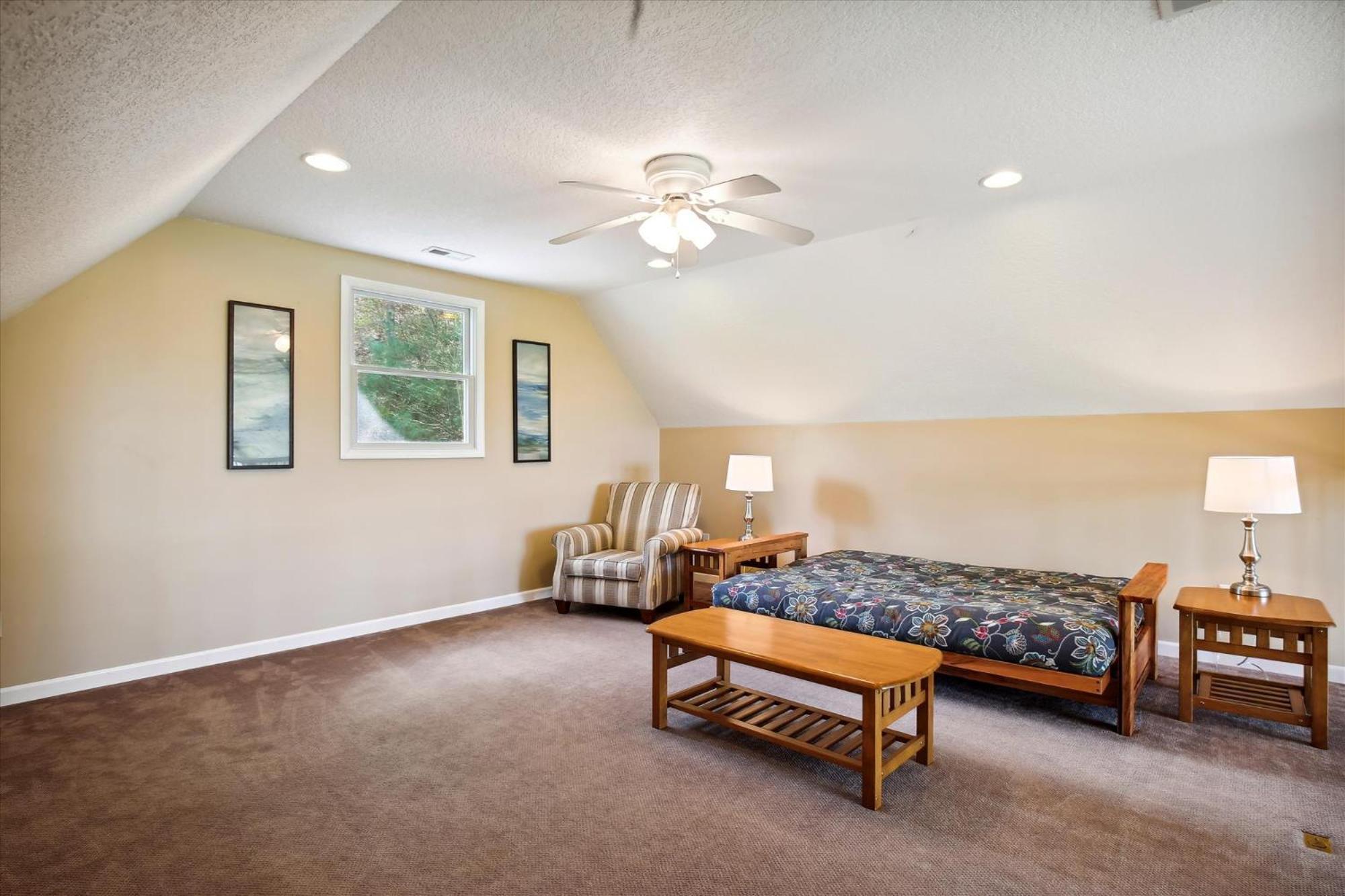 Holiday home 10 Min To Dt, 15 Min To Biltmore, Fire Pit, View *
